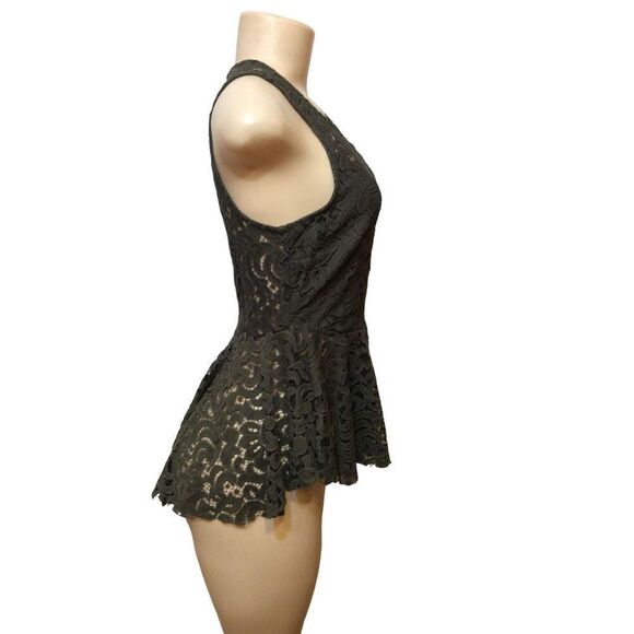 HAUTE Monde Lacy Sleeveless Tops With Skirted Botton Hem Size S Olive Green - Picture 2 of 4